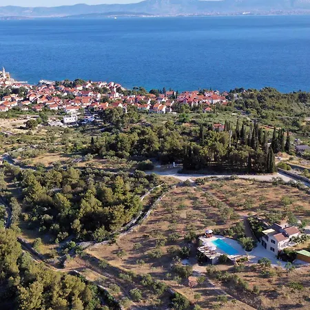 Sunset Hill Villa *