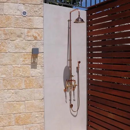 Sunset Hill * Sutivan