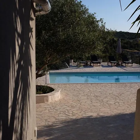 Villa Sunset Hill Sutivan