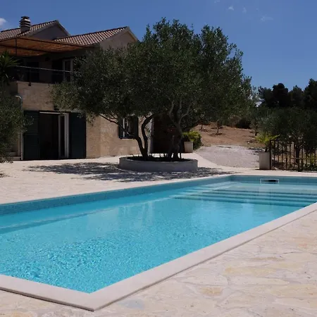 Villa Sunset Hill Sutivan